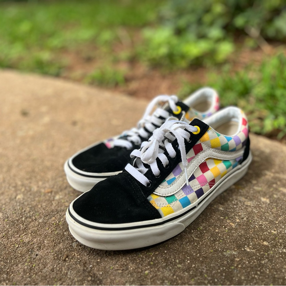 Vans Old School Checkerboard Sneakers Classic Skate Style. Back to school
7.5